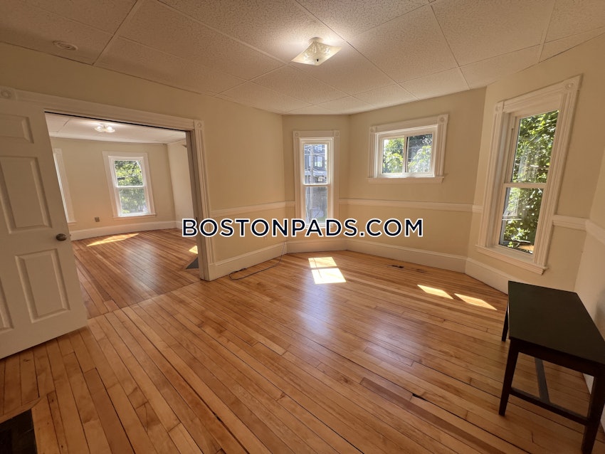 BOSTON - LOWER ALLSTON - 6 Beds, 2 Baths - Image 17