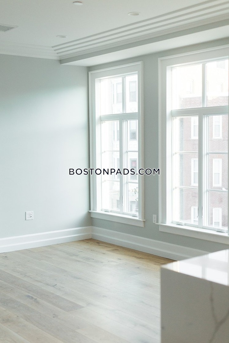 Tremont St., Roxbury Crossing