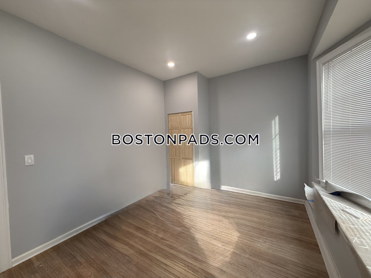 Townsend St., Boston