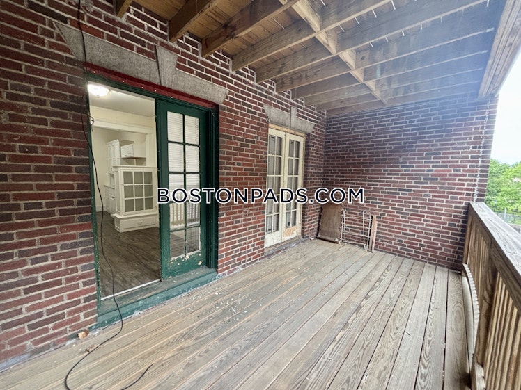 Thomas Burgin Park Way., Quincy