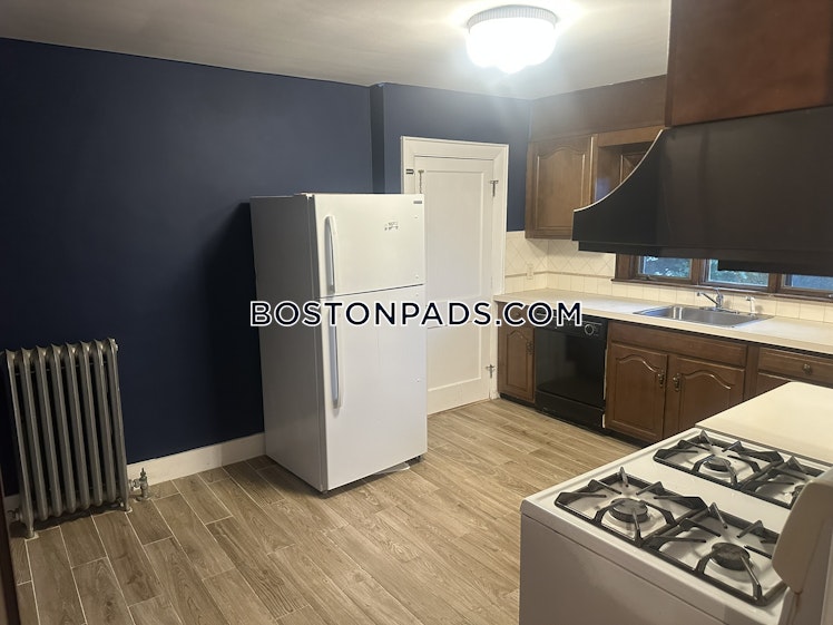 Hillside Rd., Watertown