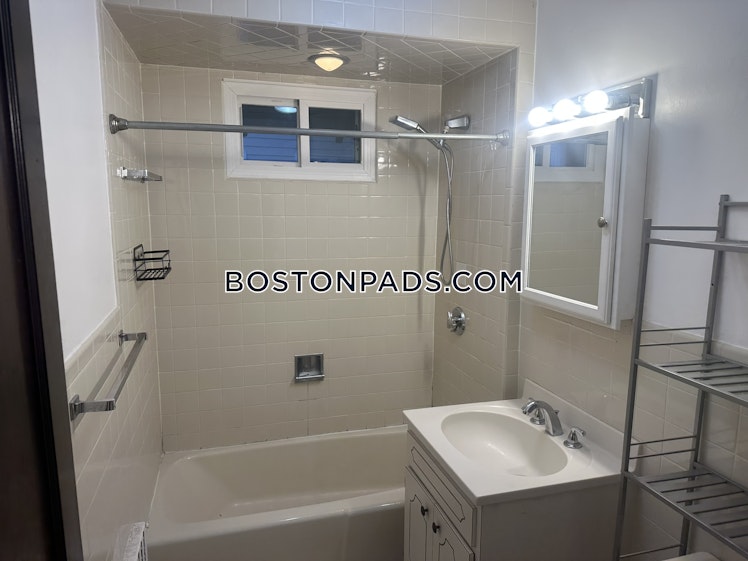 Hillside Rd., Watertown