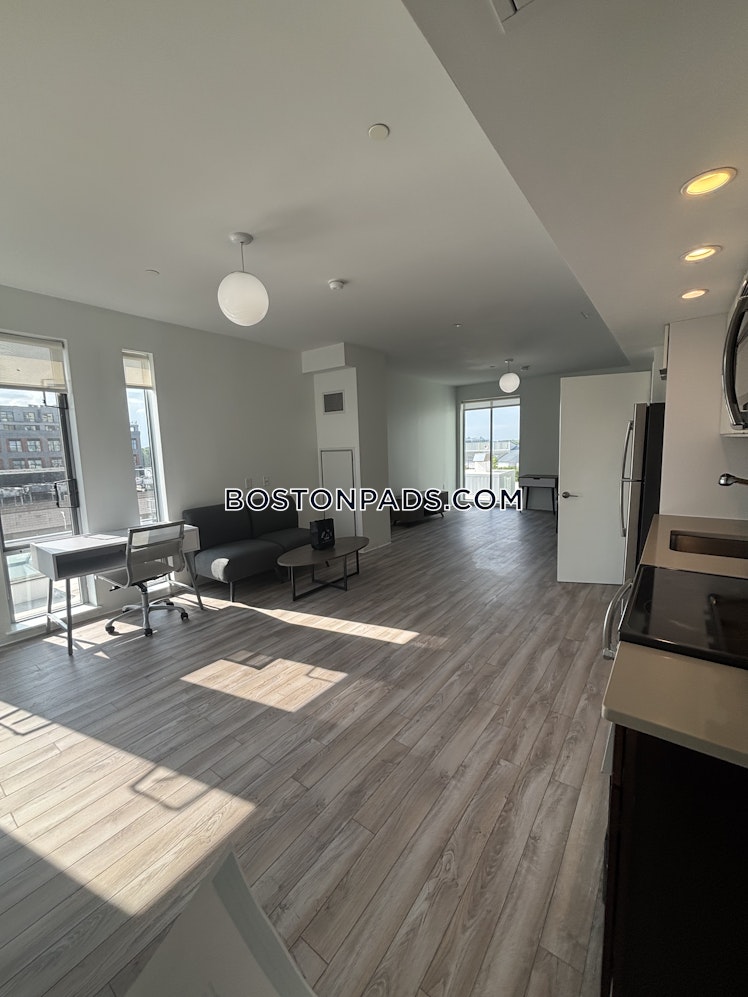 Commonwealth Ave., Boston