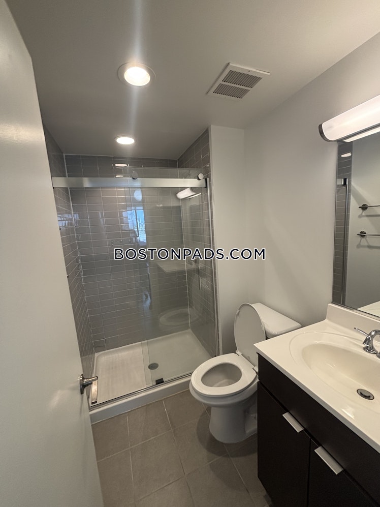 Commonwealth Ave., Boston