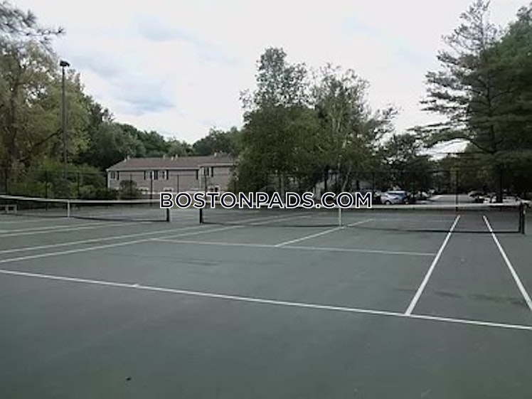 Village Hill Ln., Natick