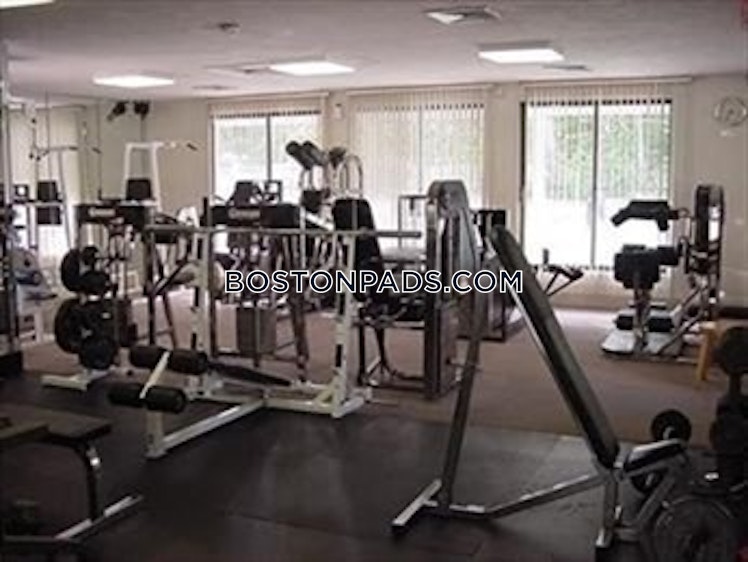 Village Hill Ln., Natick