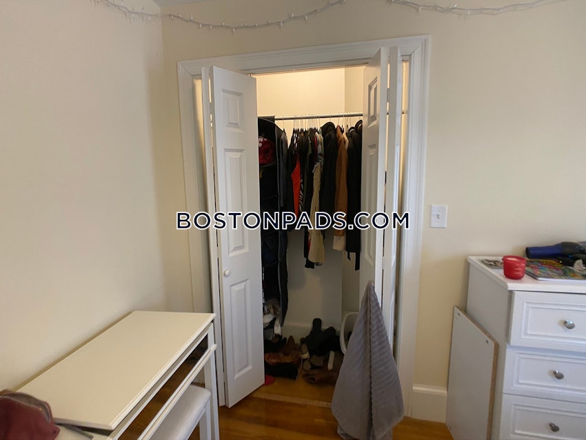 SOMERVILLE - EAST SOMERVILLE - 4 Beds, 2 Baths - Image 15