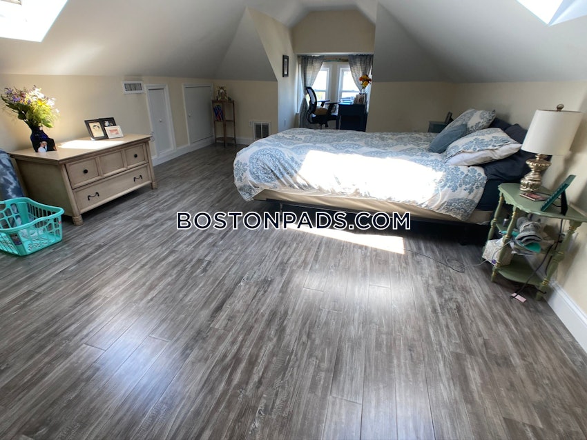 SOMERVILLE - EAST SOMERVILLE - 4 Beds, 2 Baths - Image 24