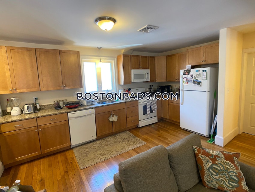 SOMERVILLE - EAST SOMERVILLE - 4 Beds, 2 Baths - Image 5