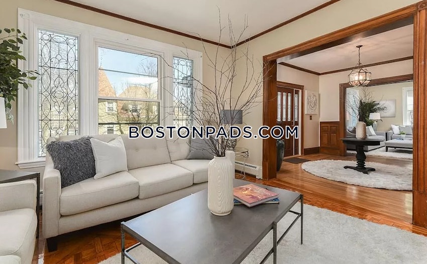 BROOKLINE- WASHINGTON SQUARE - 6 Beds, 4 Baths - Image 6