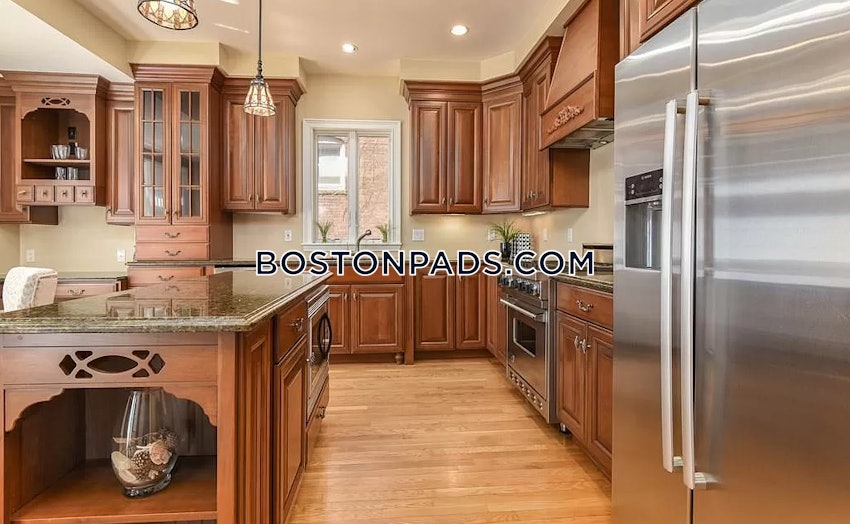 BROOKLINE- WASHINGTON SQUARE - 6 Beds, 4 Baths - Image 8