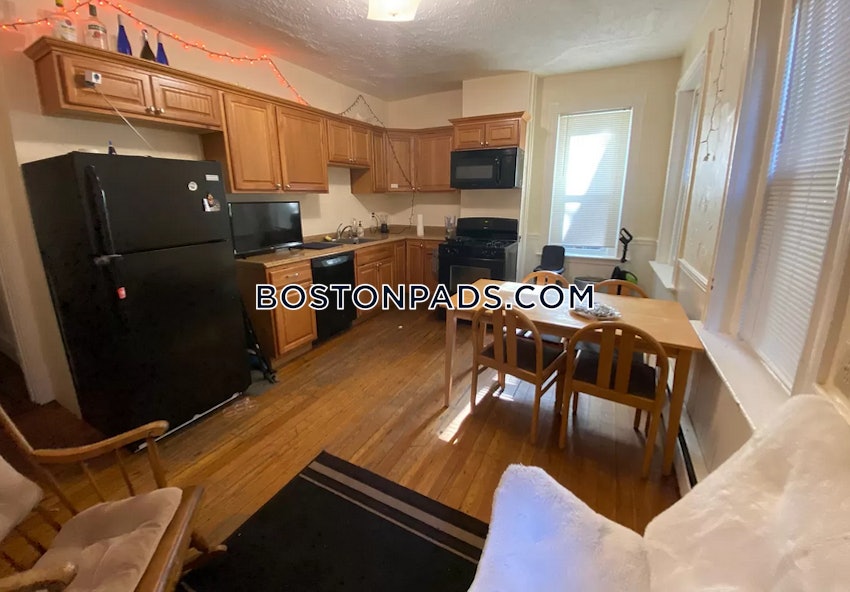 BOSTON - MISSION HILL - 3 Beds, 1.5 Baths - Image 28