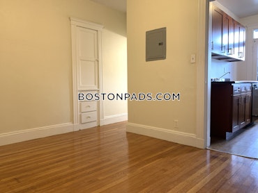 Boston - 0 Beds, 1 Baths