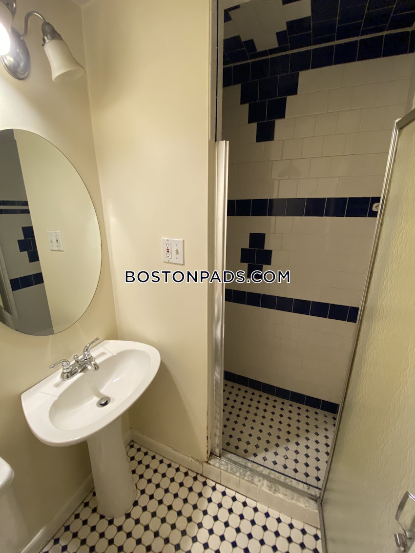 BOSTON - MATTAPAN - 2 Beds, 2 Baths - Image 14