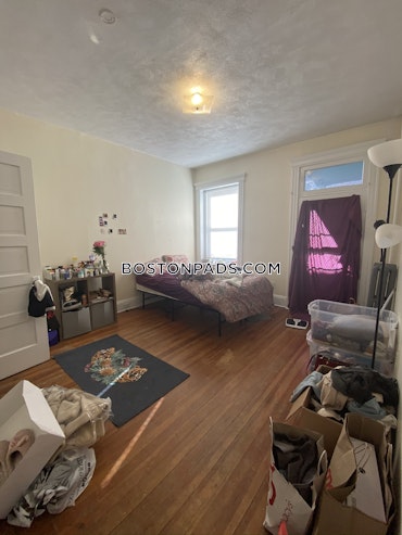 Boston - 4 Beds, 1 Baths