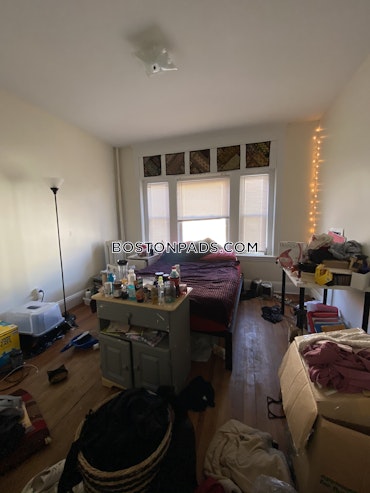 Boston - 4 Beds, 1 Baths