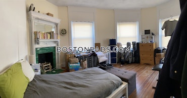 Boston - 4 Beds, 1 Baths