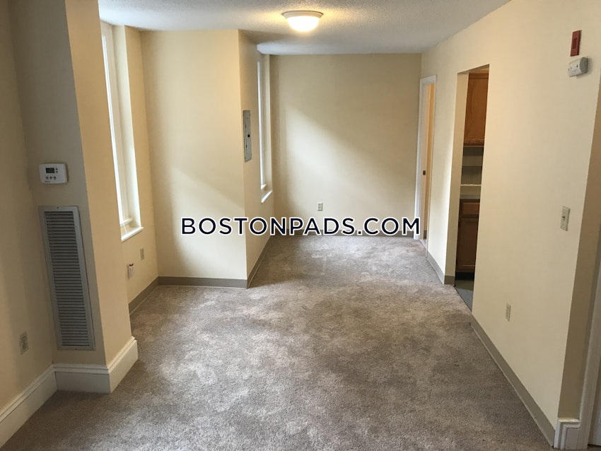 CAMBRIDGE - HARVARD SQUARE - 2 Beds, 1.5 Baths - Image 5