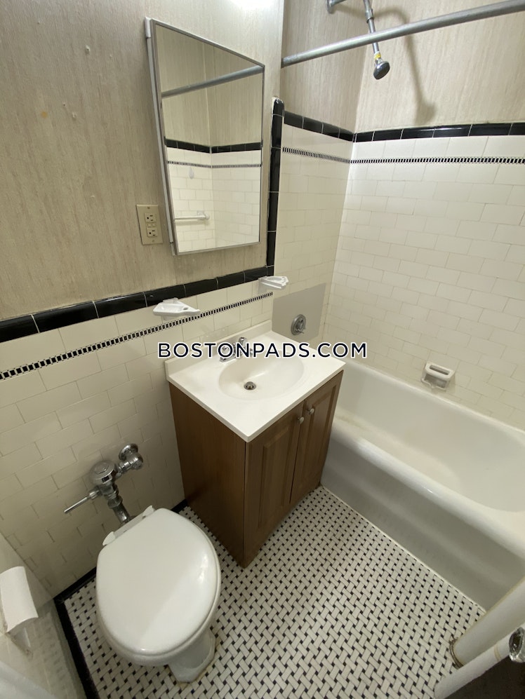 Pleasant St., Malden