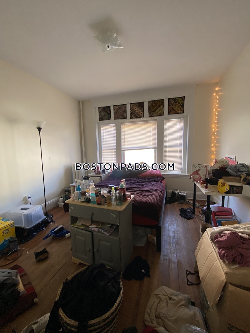 BOSTON - BRIGHTON- WASHINGTON ST./ ALLSTON ST. - 4 Beds, 1 Bath - Image 34