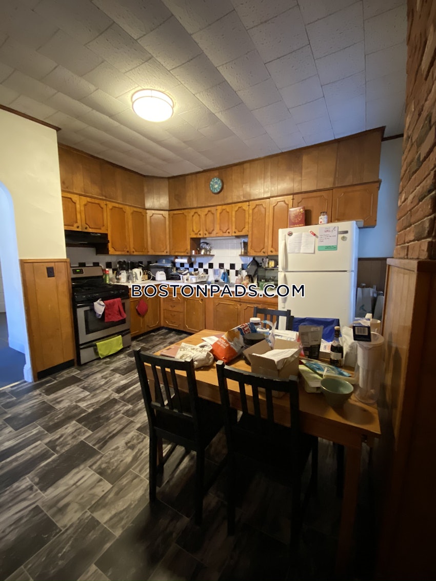 BOSTON - BRIGHTON- WASHINGTON ST./ ALLSTON ST. - 4 Beds, 1 Bath - Image 33