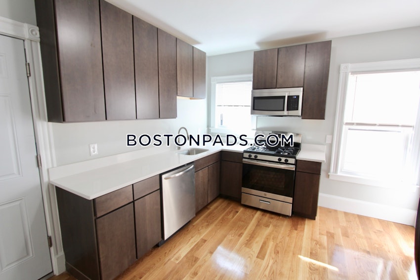 MALDEN - 4 Beds, 2 Baths - Image 1