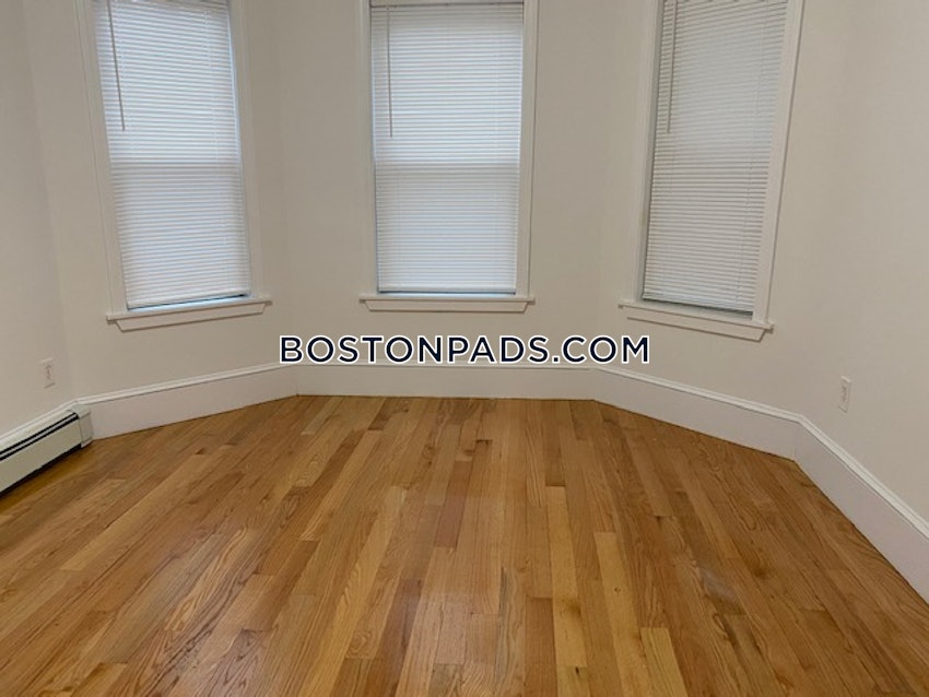 BOSTON - DORCHESTER - UPHAMS CORNER - 4 Beds, 1.5 Baths - Image 3