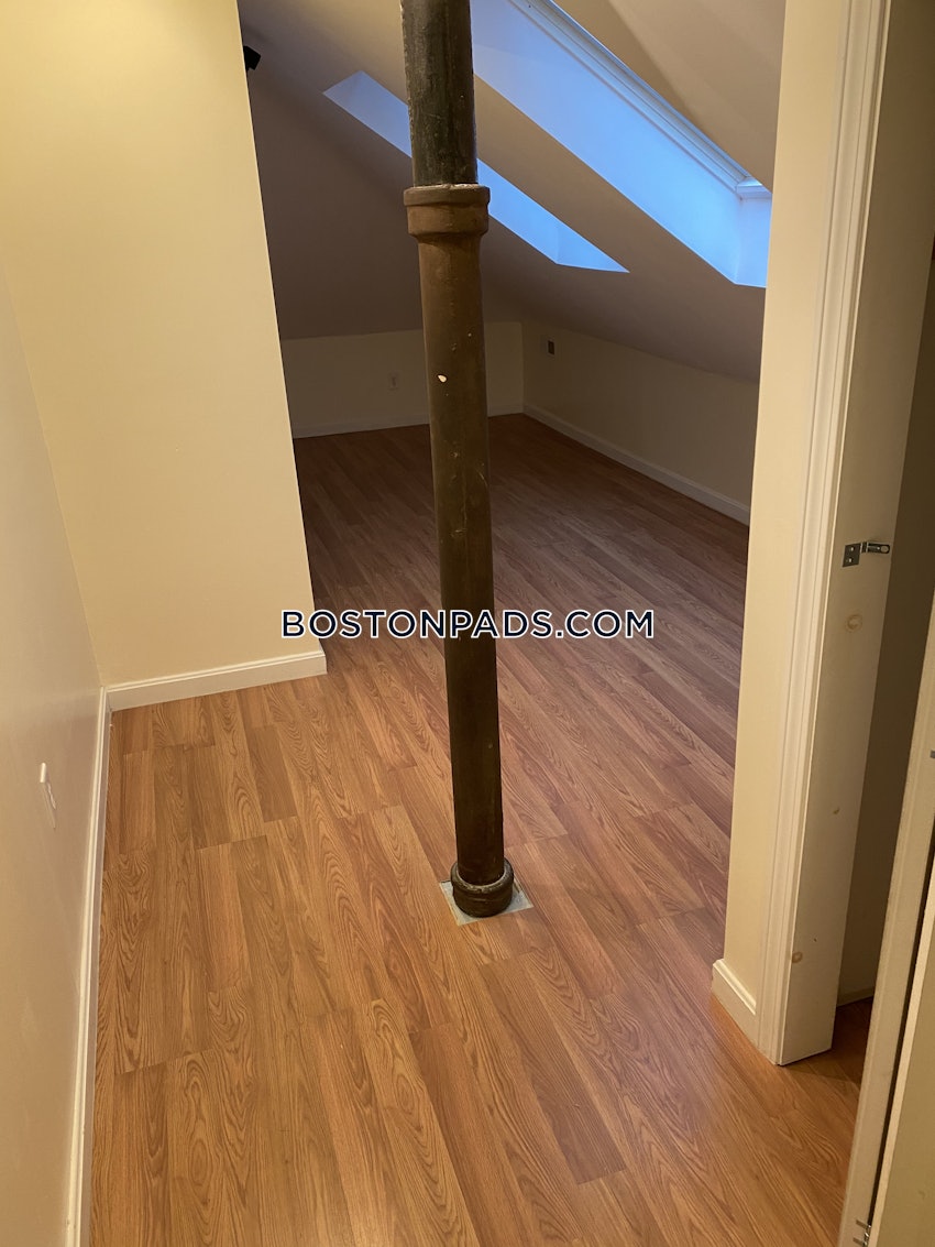 BOSTON - ALLSTON - 4 Beds, 2 Baths - Image 36