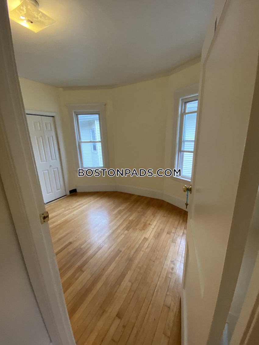 BOSTON - ALLSTON - 4 Beds, 2 Baths - Image 22