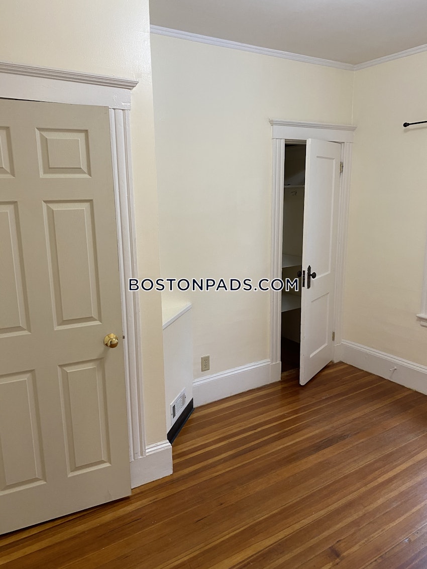 BOSTON - ALLSTON - 4 Beds, 2 Baths - Image 13