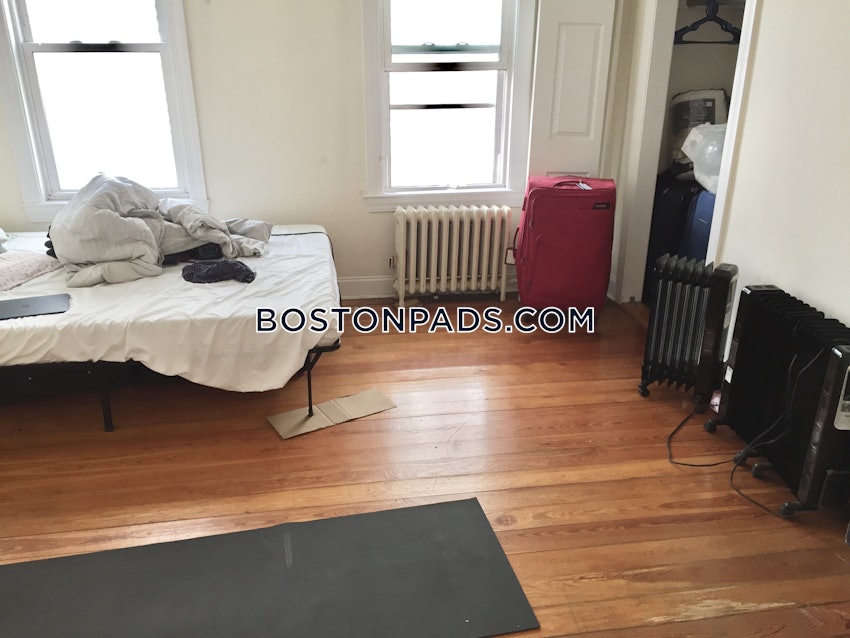 BOSTON - MISSION HILL - 7 Beds, 2 Baths - Image 14
