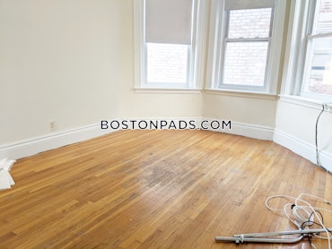 Boston - 0 Beds, 1 Baths