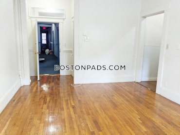 Boston - 0 Beds, 1 Baths