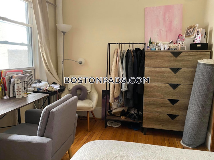 Hemenway St., Boston