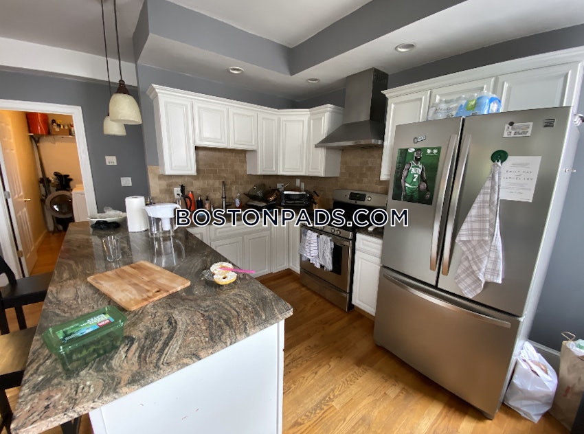 SOMERVILLE - EAST SOMERVILLE - 3 Beds, 2 Baths - Image 4