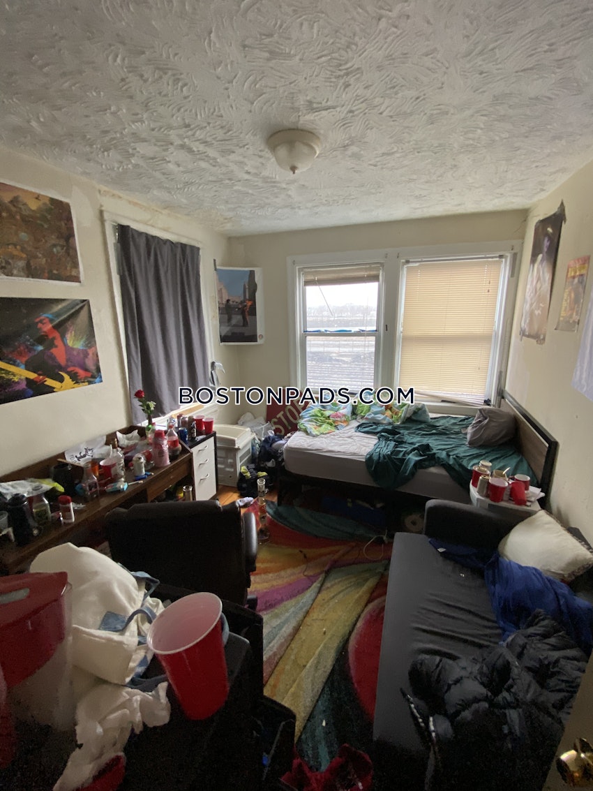 BOSTON - ALLSTON - 6 Beds, 2 Baths - Image 1