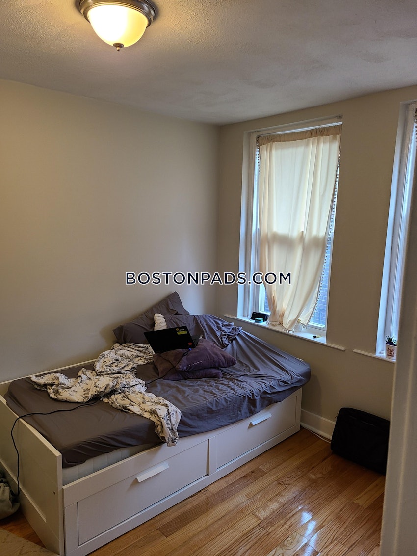 BOSTON - NORTH END - 2 Beds, 1 Bath - Image 7