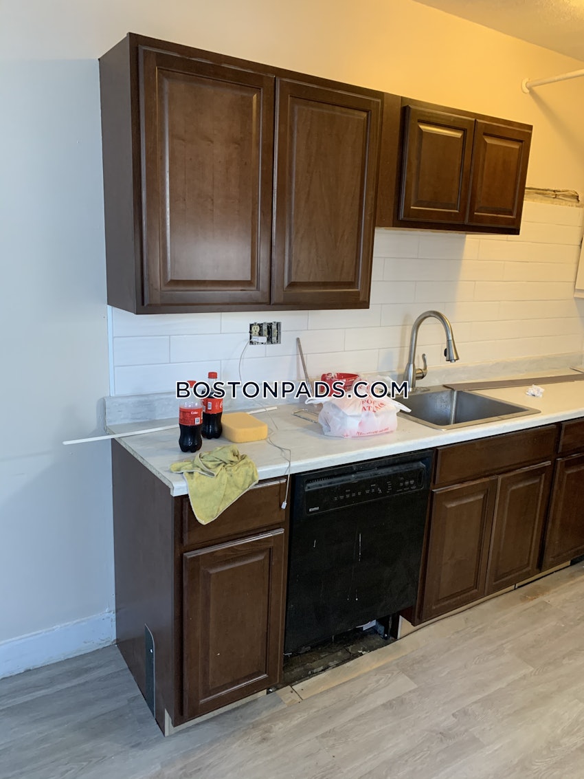 BOSTON - ALLSTON/BRIGHTON BORDER - 1 Bed, 1 Bath - Image 4