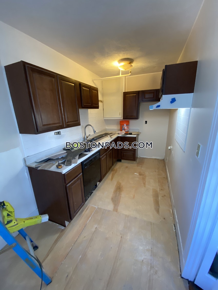 BOSTON - ALLSTON/BRIGHTON BORDER - 1 Bed, 1 Bath - Image 3