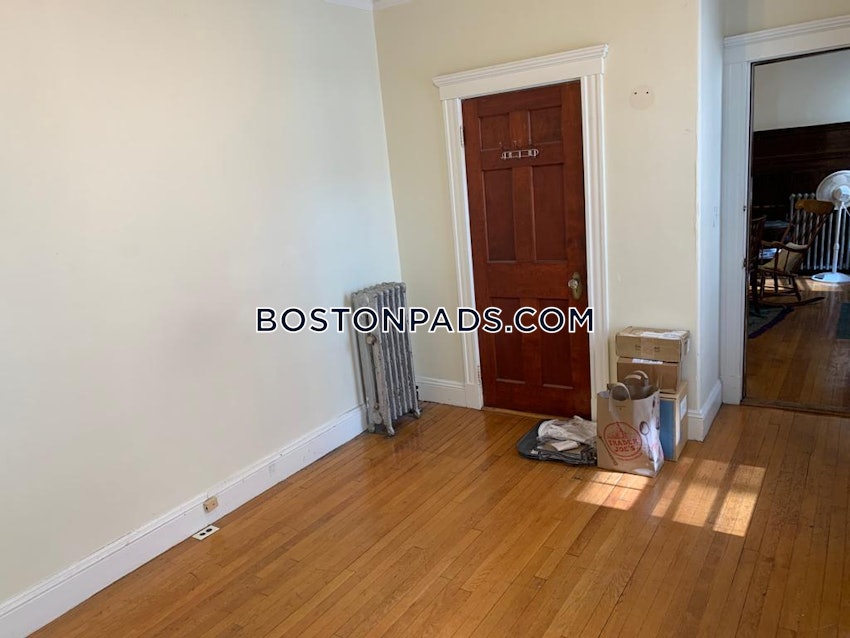 BROOKLINE- COOLIDGE CORNER - 5 Beds, 2 Baths - Image 11