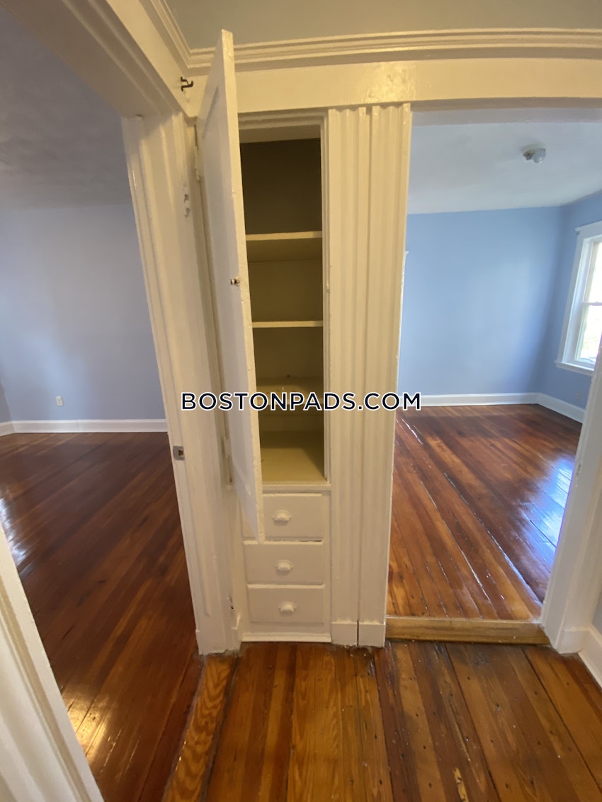 BOSTON - DORCHESTER - ASHMONT - 3 Beds, 1 Bath - Image 4