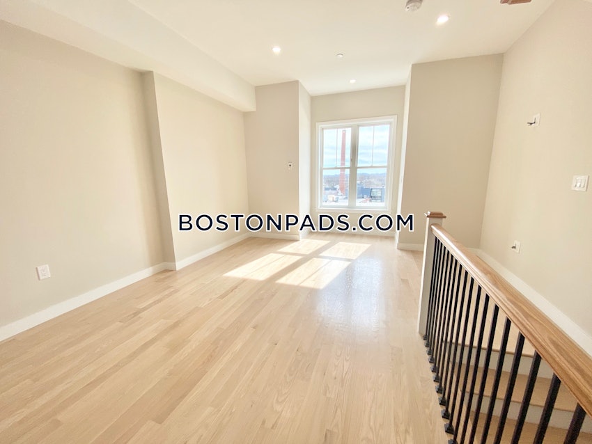 BOSTON - MISSION HILL - 2 Beds, 1.5 Baths - Image 4