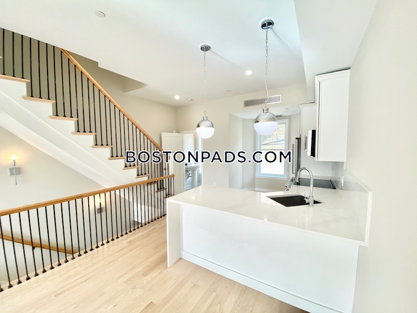 BOSTON - MISSION HILL - 2 Beds, 1.5 Baths - Image 1