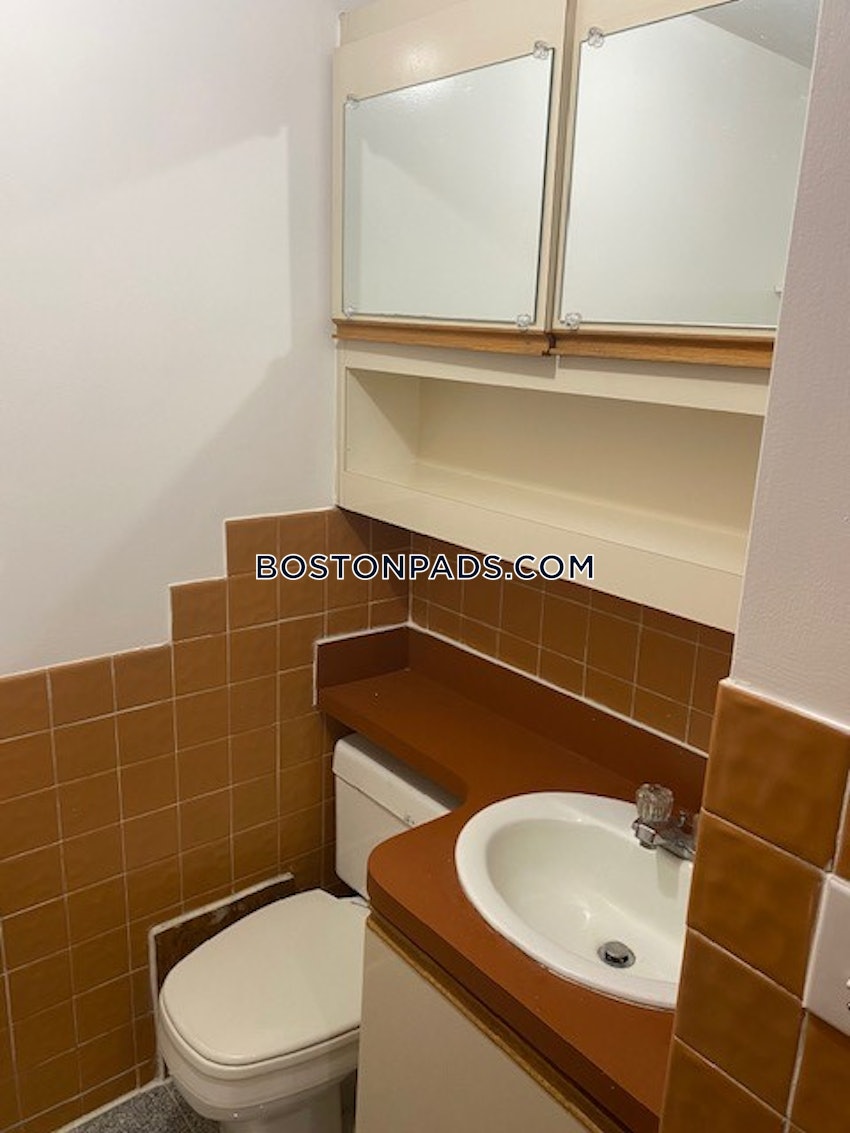 BOSTON - NORTH END - 1 Bed, 1 Bath - Image 19