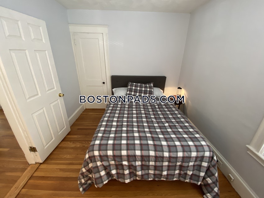 QUINCY - NORTH QUINCY - 3 Beds, 1 Bath - Image 16