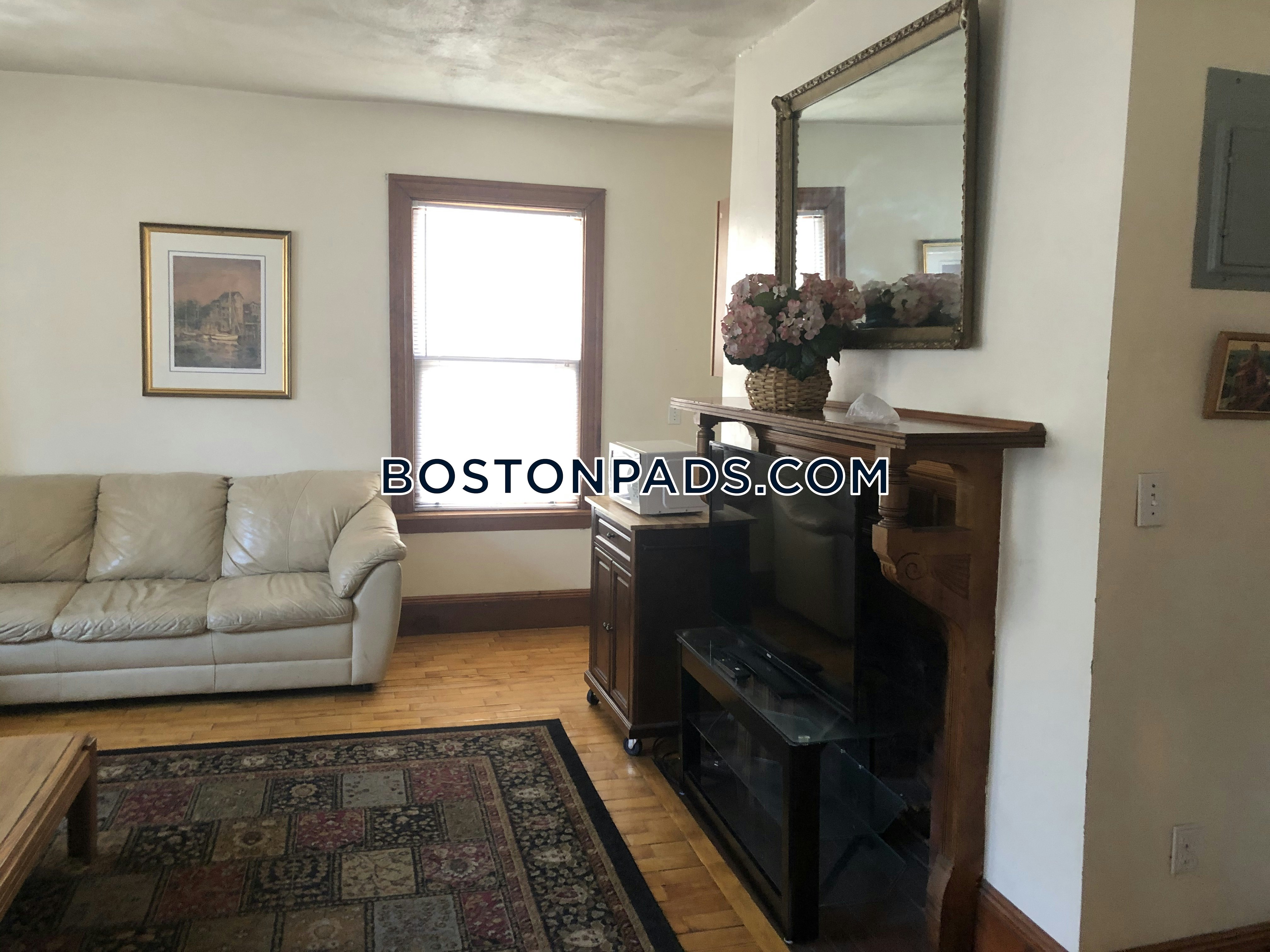 Boston - 2 Beds, 1 Baths