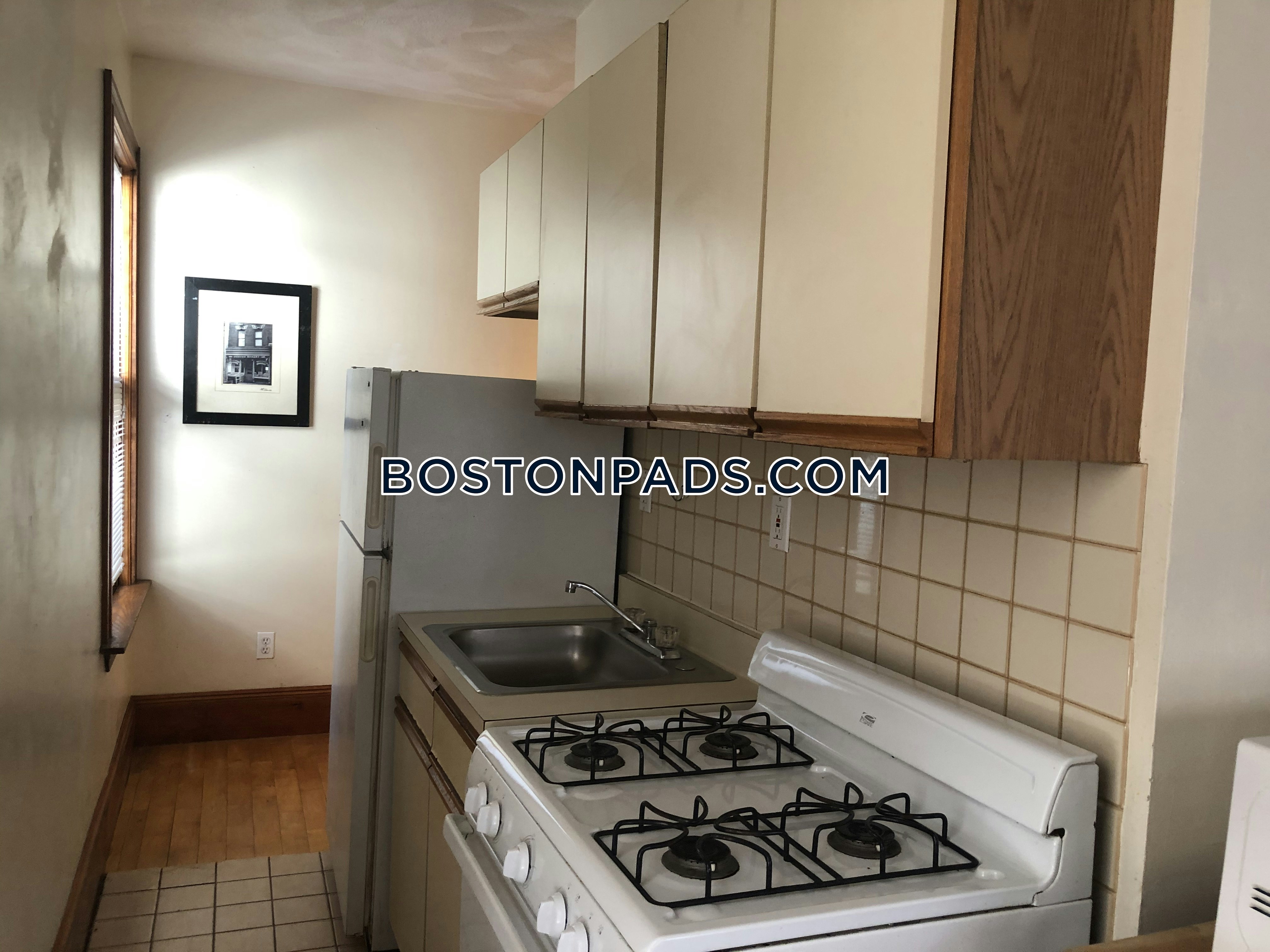 Boston - 2 Beds, 1 Baths