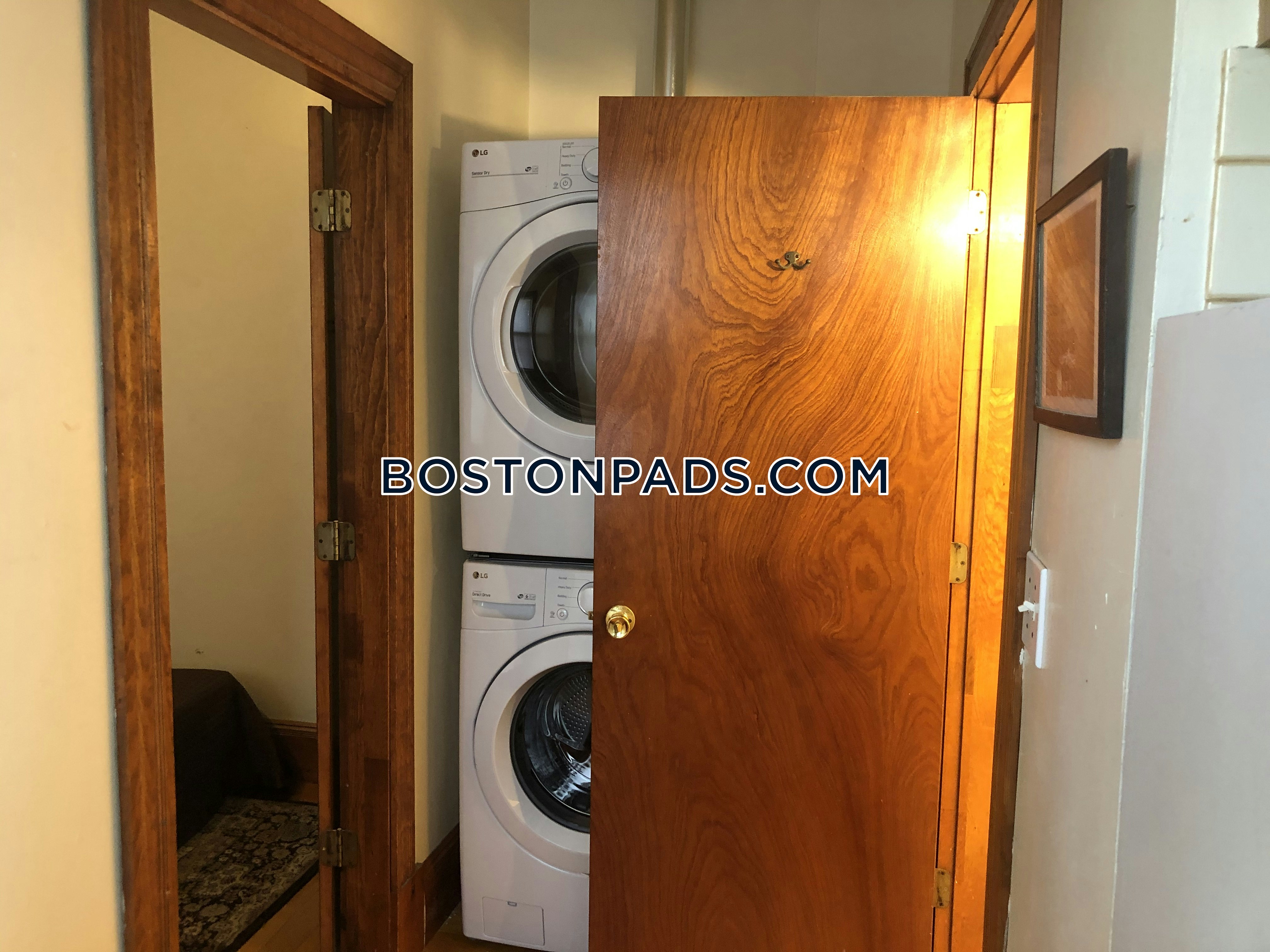 Boston - 2 Beds, 1 Baths