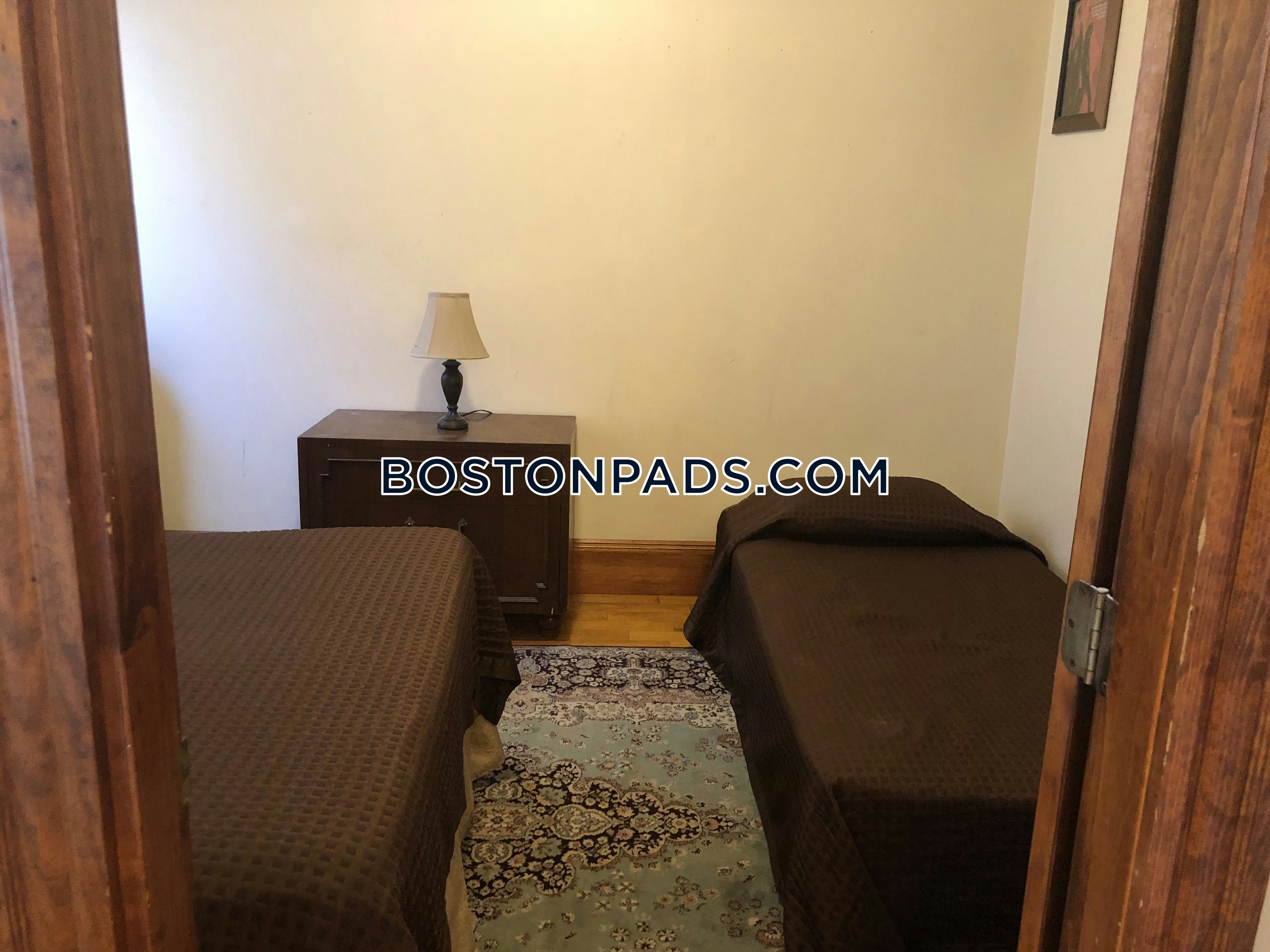 Boston - 2 Beds, 1 Baths