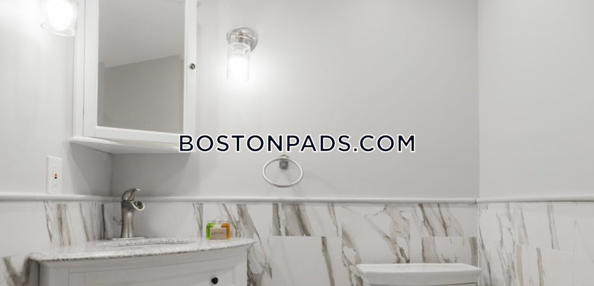 CAMBRIDGE - HARVARD SQUARE - 5 Beds, 3 Baths - Image 9